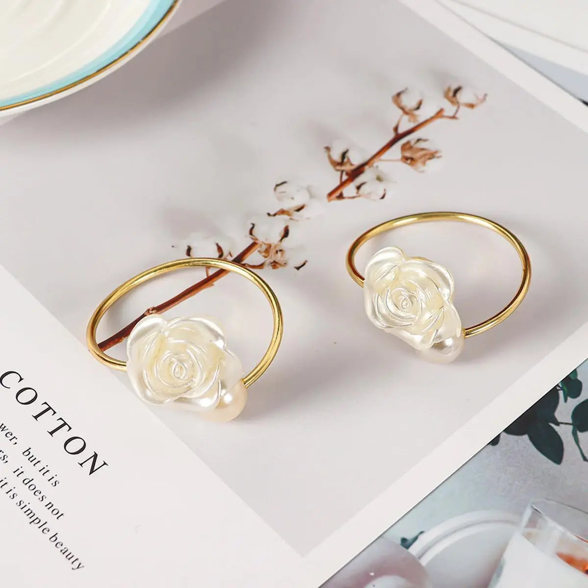 Rose Napkin Rings White Pearl Flower Napkin Holder Set Wedding Banquet Valentines Day Party Restaurant Kitchen Table Setting