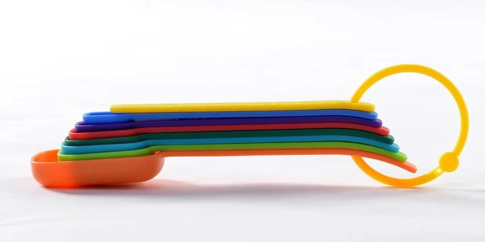 8-Piece Plastic Measuring Spoons Set.