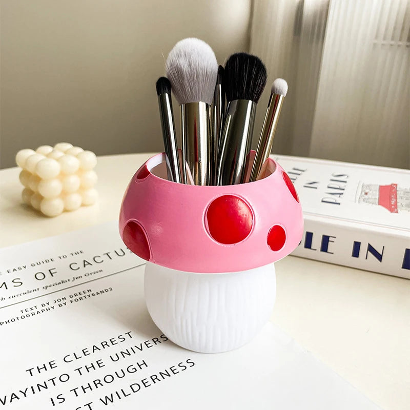 Cute Mushroom Storage Bucket, Resin Polka Dot Desktop Organizer for Makeup Brushes, Stationery, Pen Holder & Vase, Ideal Gift